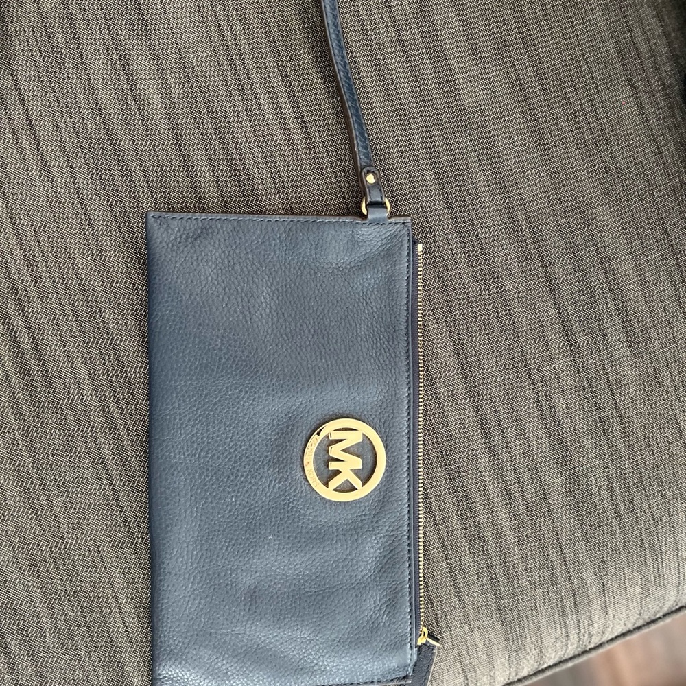 Michael Kors Navy Zip Wallet
